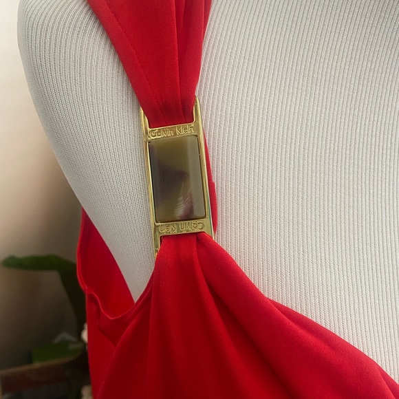 Calvin Klein sleeveless dressy draped top w/embellishment tiger stone attached - Picture 4 of 6